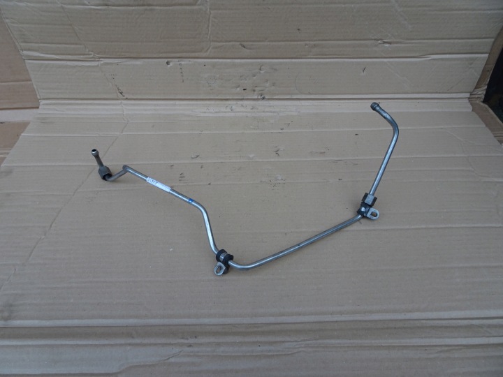 AUDI A4 B7 A6 C6 2.0 TDI TURBON VOITELUPUTKI 03G145771B