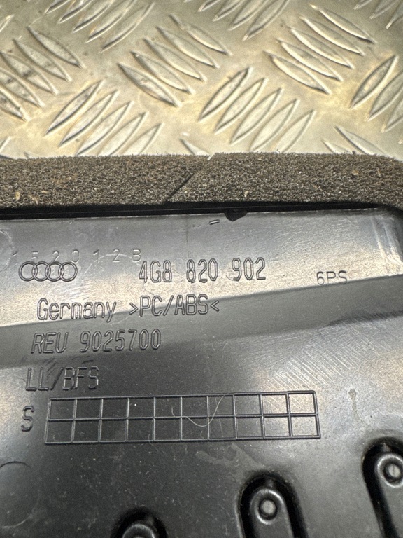 Grille de ventilation Audi A7 OEM 4G8820902 - Occasion image 4
