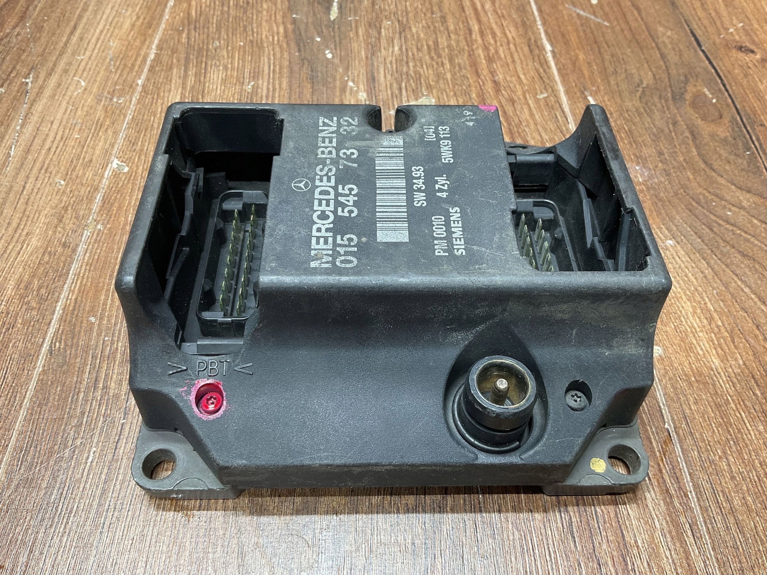 Sytytysmoduuli OEM 0155457332 Mercedes-Benz W202:lle