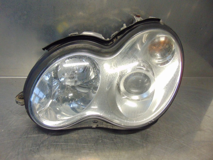MERCEDES C-CLASS W203 LIFT FRONT LEFT HEADLIGHT XENON A2038203559
