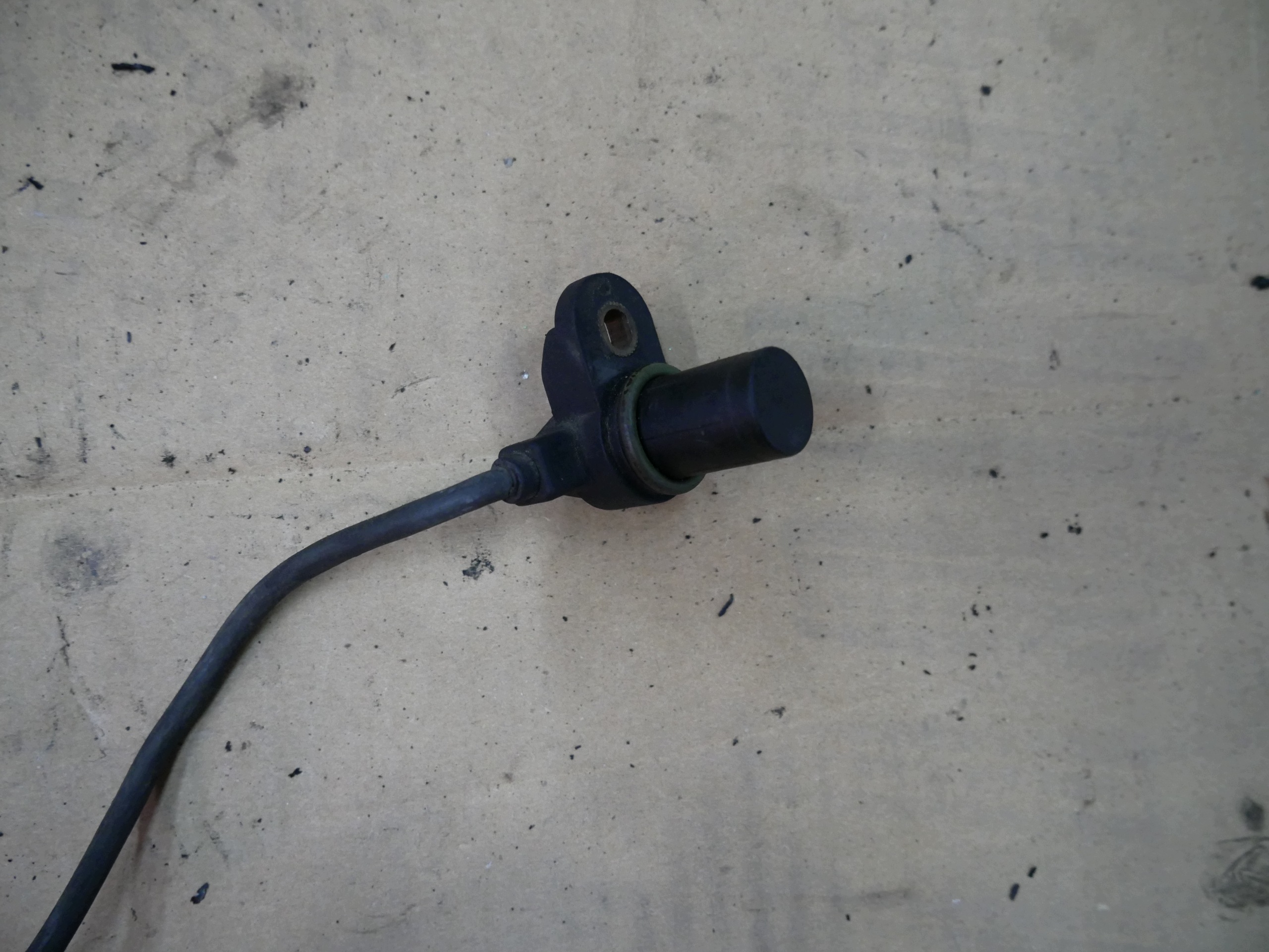 Nokka-akselin anturi BMW OEM 7539165 E38/E39/E46/E60-malleihin