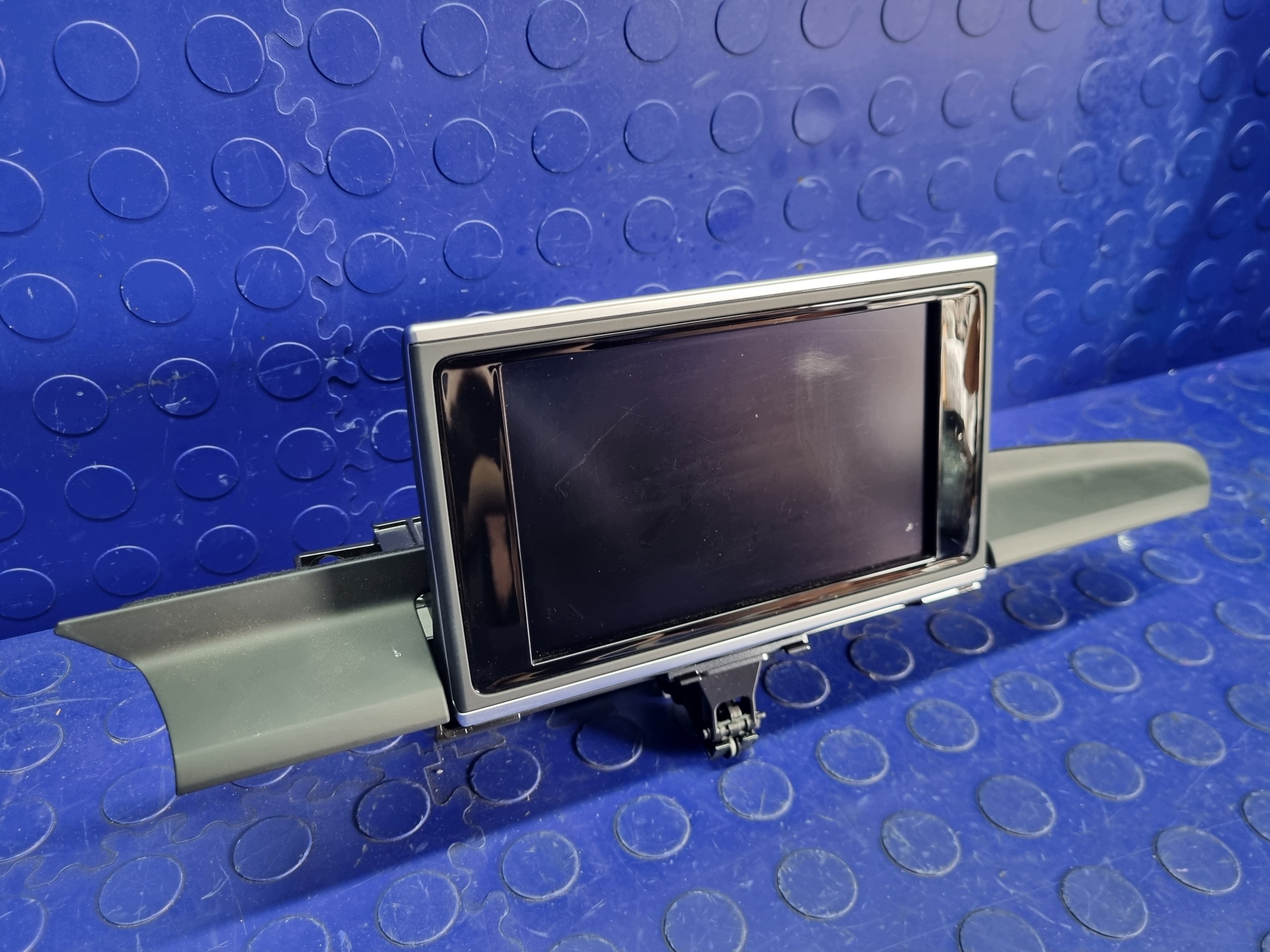 Audi A6 C7 Allroad radionäyttö OEM 4G1919601AB image 4