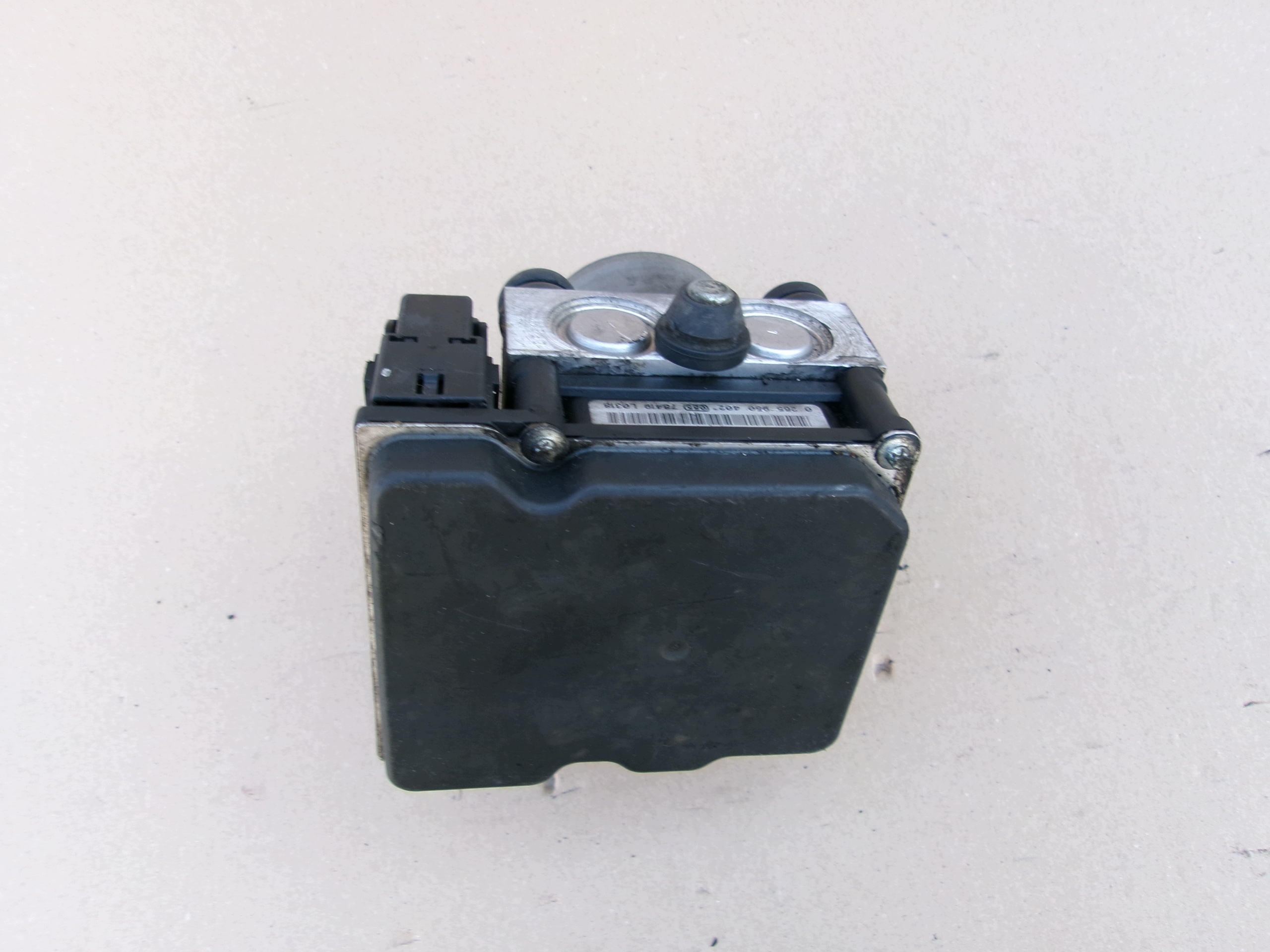 ABS-pumppu OEM 0265235163 Opel Corsa D 1.3CDTI:lle