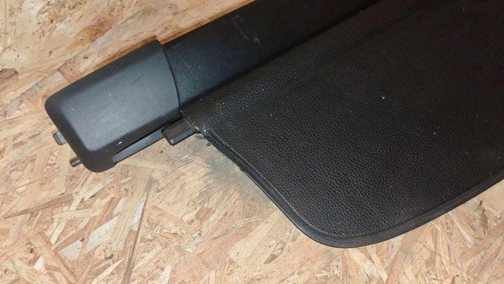 Rouleau de coffre VW Passat B6 OEM 3C9867871 image 9