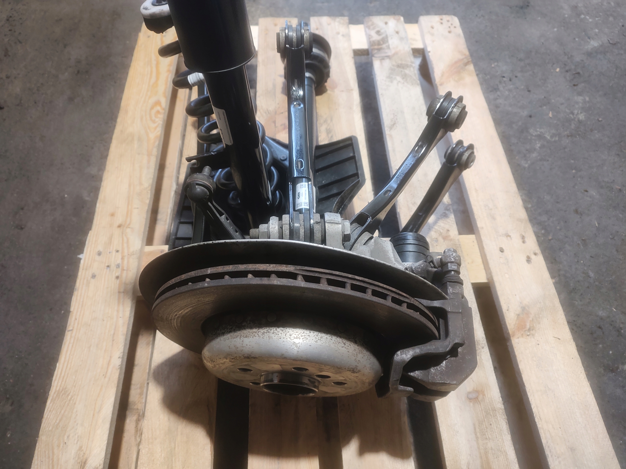 BMW G20 330e Moyeu Étrier Amortisseur Bras image 7