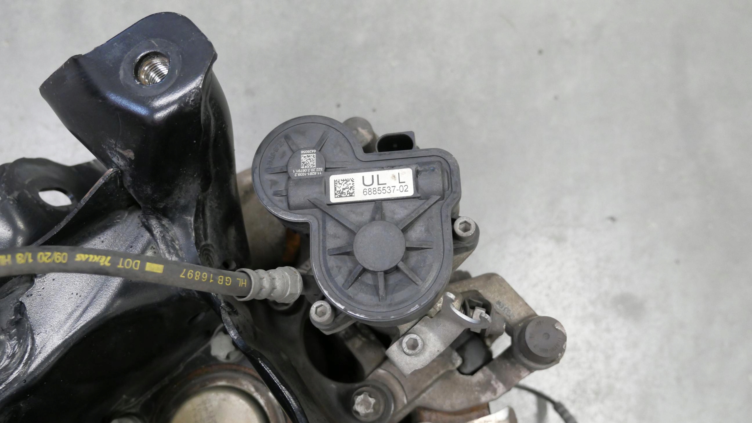 BMW F39 F40 F45 F48 MINI F54 F60 Querlenker Radlager links hinten image 4