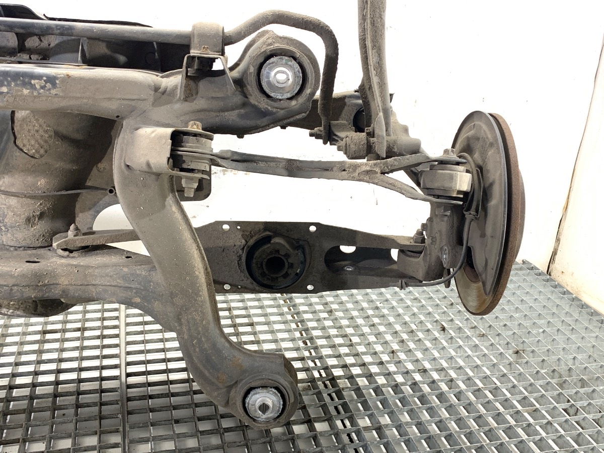 Mercedes Hinterachsfederung OEM 2463504401 - Gebraucht image 7