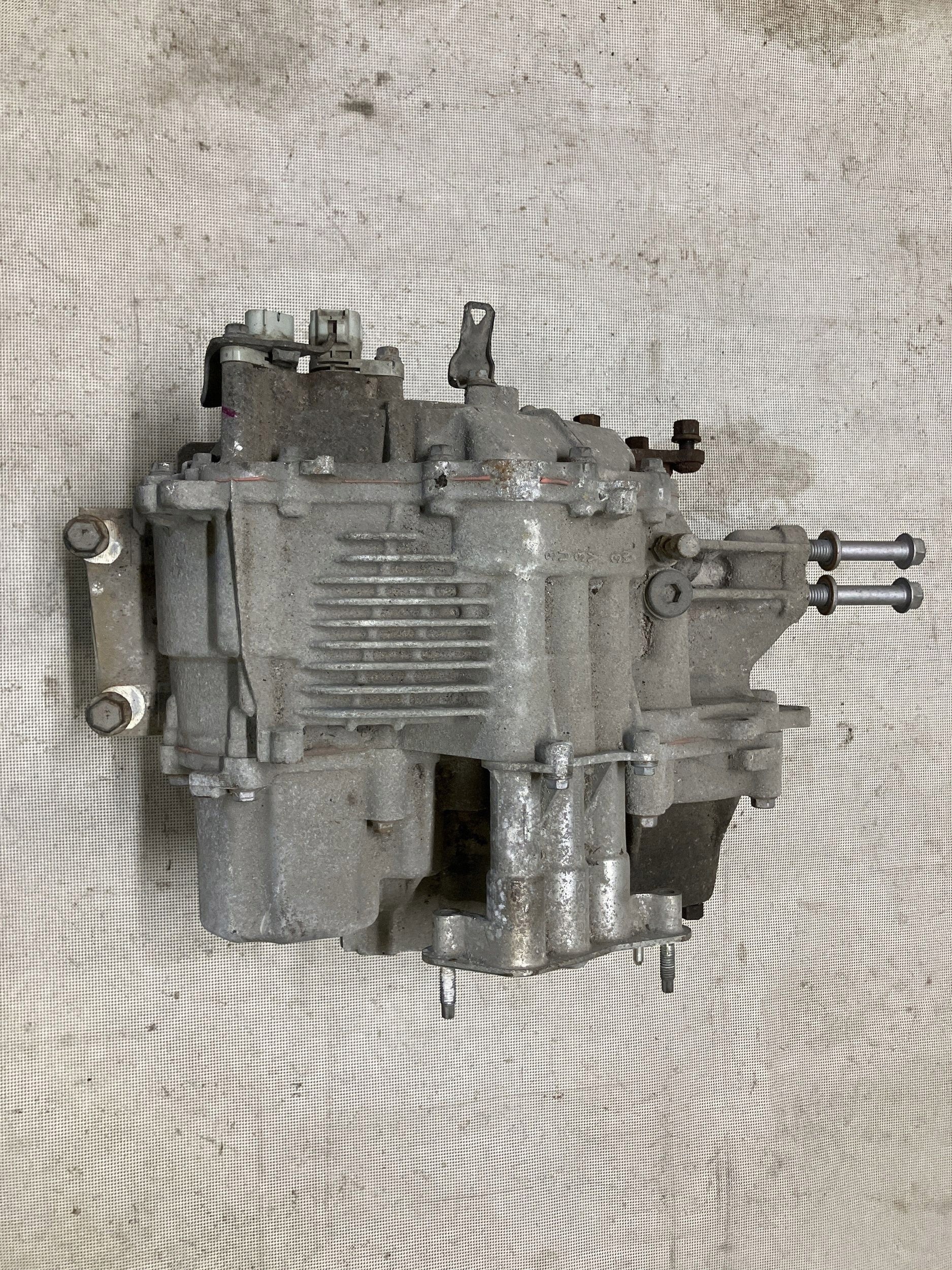 Différentiel arrière OEM 8209048020 pour Toyota RAV4 image 2