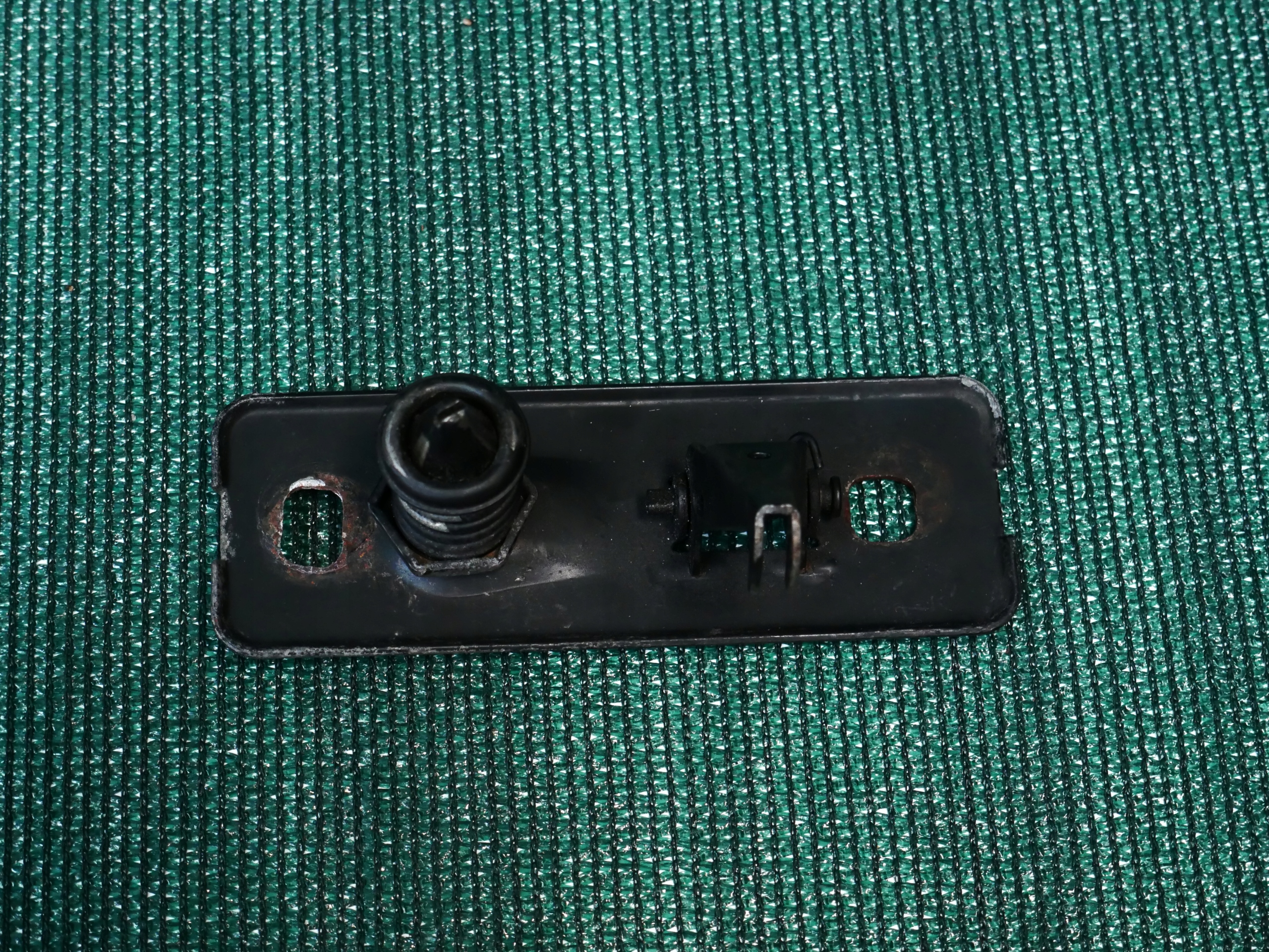 Fecho do capô OEM PY83-250217-01rt56 SSC Aston Martin DBX image 2