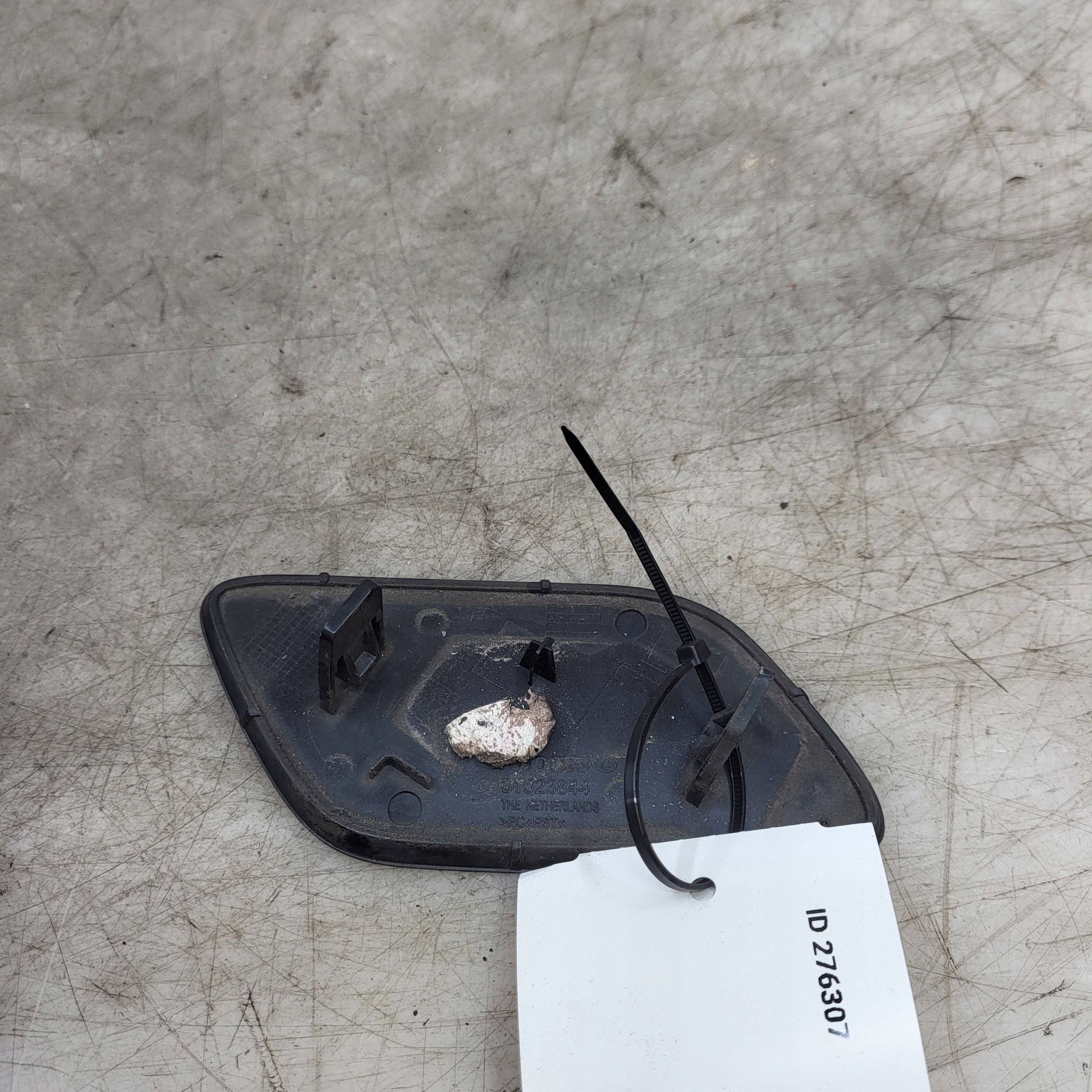 Spolarlock vänster OEM 31323844 stötfångare fram image 3