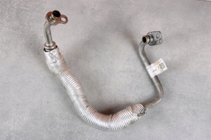 BMW F30 F31 LCI G20 G22 G30 G31 ÖLJYPUTKI TURBON LETKU 7617534