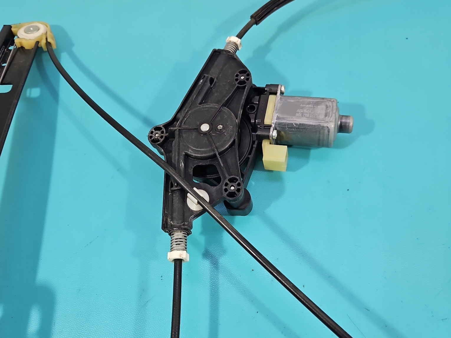 Lève-glace avant gauche Audi A4 B9 8W0837461 4D Sedan image 6