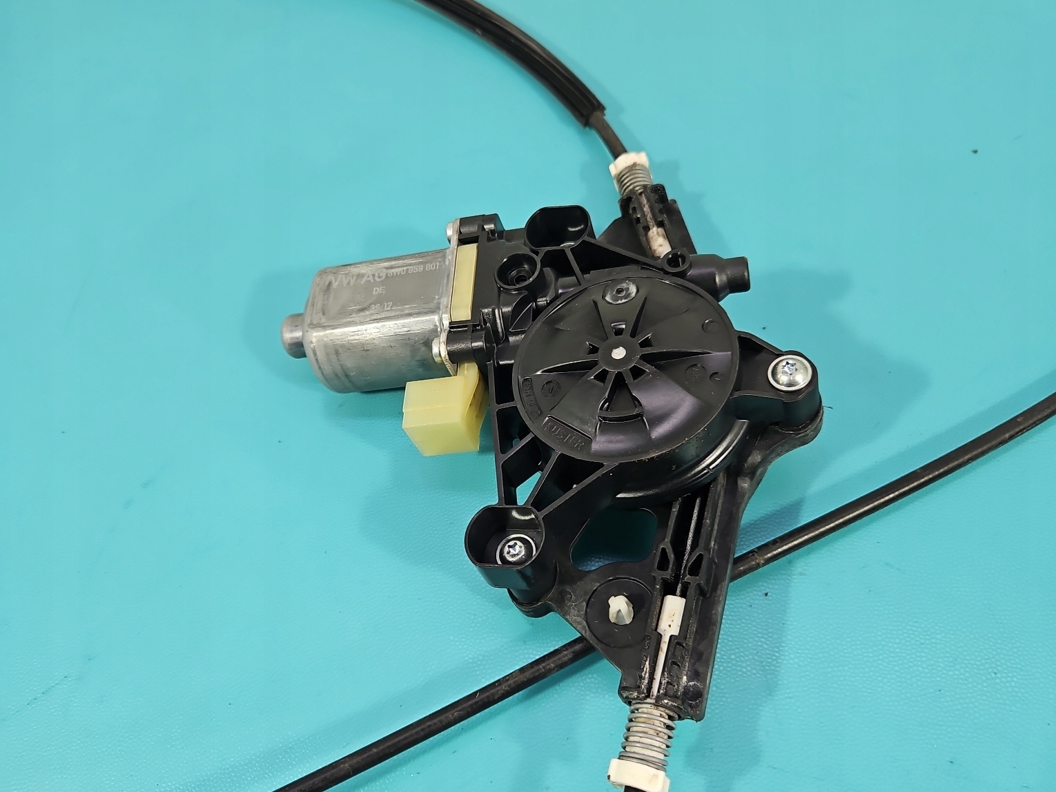 Lève-glace avant gauche Audi A4 B9 8W0837461 4D Sedan image 9