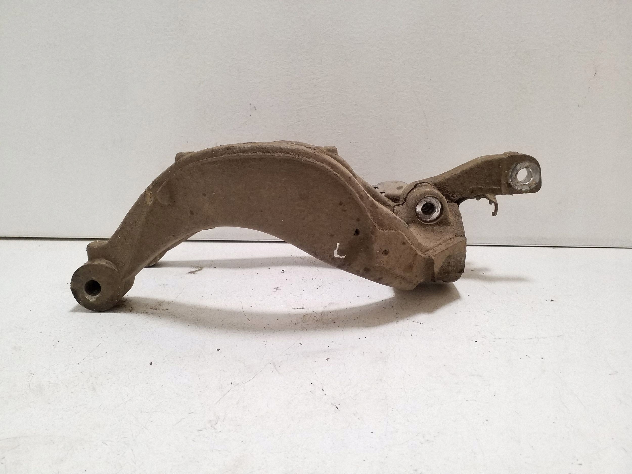 Volvo OEM 31681983 Vasen Iskunvaimenninhankakiinnitys