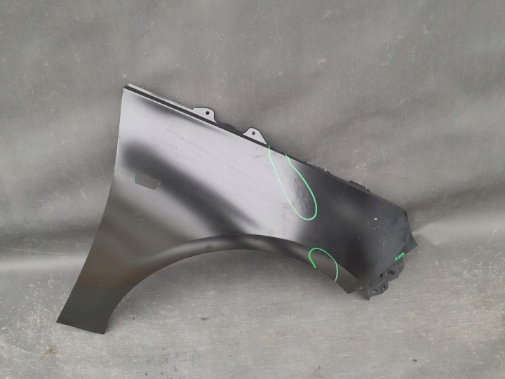 Etulokasuojan oikea etuosa OPEL ADAM M13 13357545