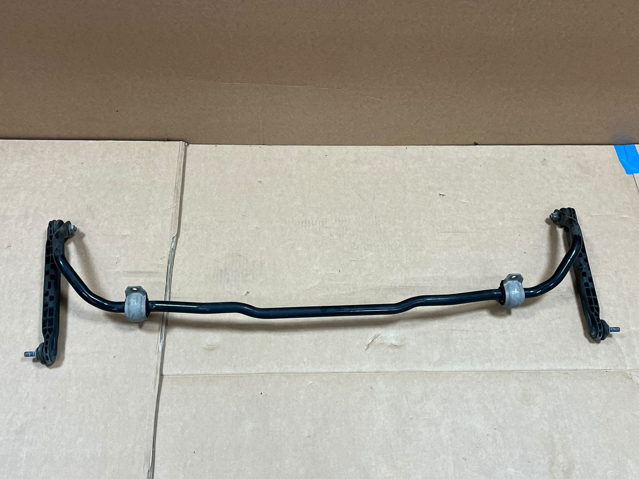 Etujousitusvakain OEM 2Q0411303N Skoda Scala