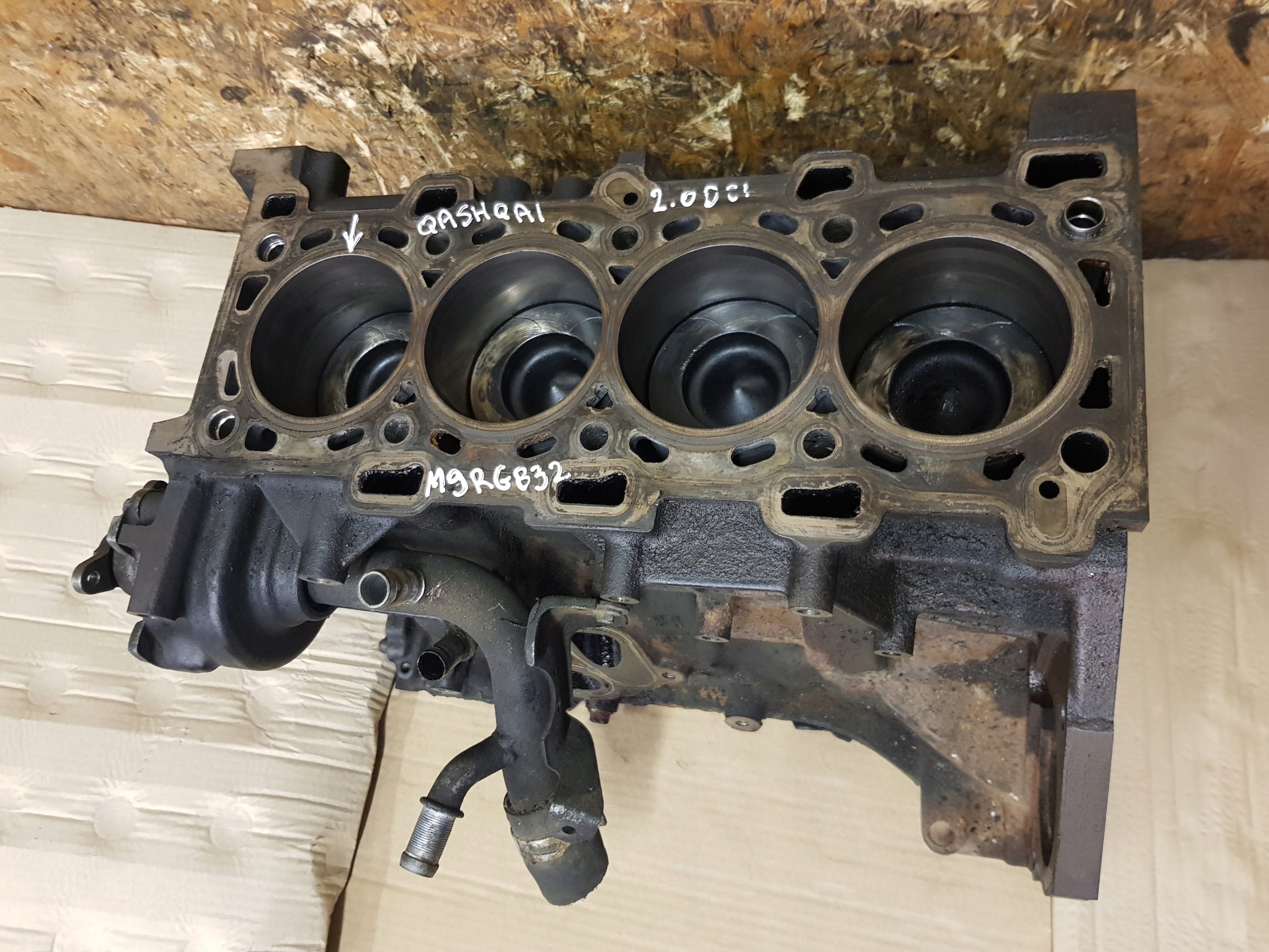 NISSAN X-TRAIL QASHQAI 2.0 DCI M9R M9RG832 Engine Lower Block Pistons Crankshaft