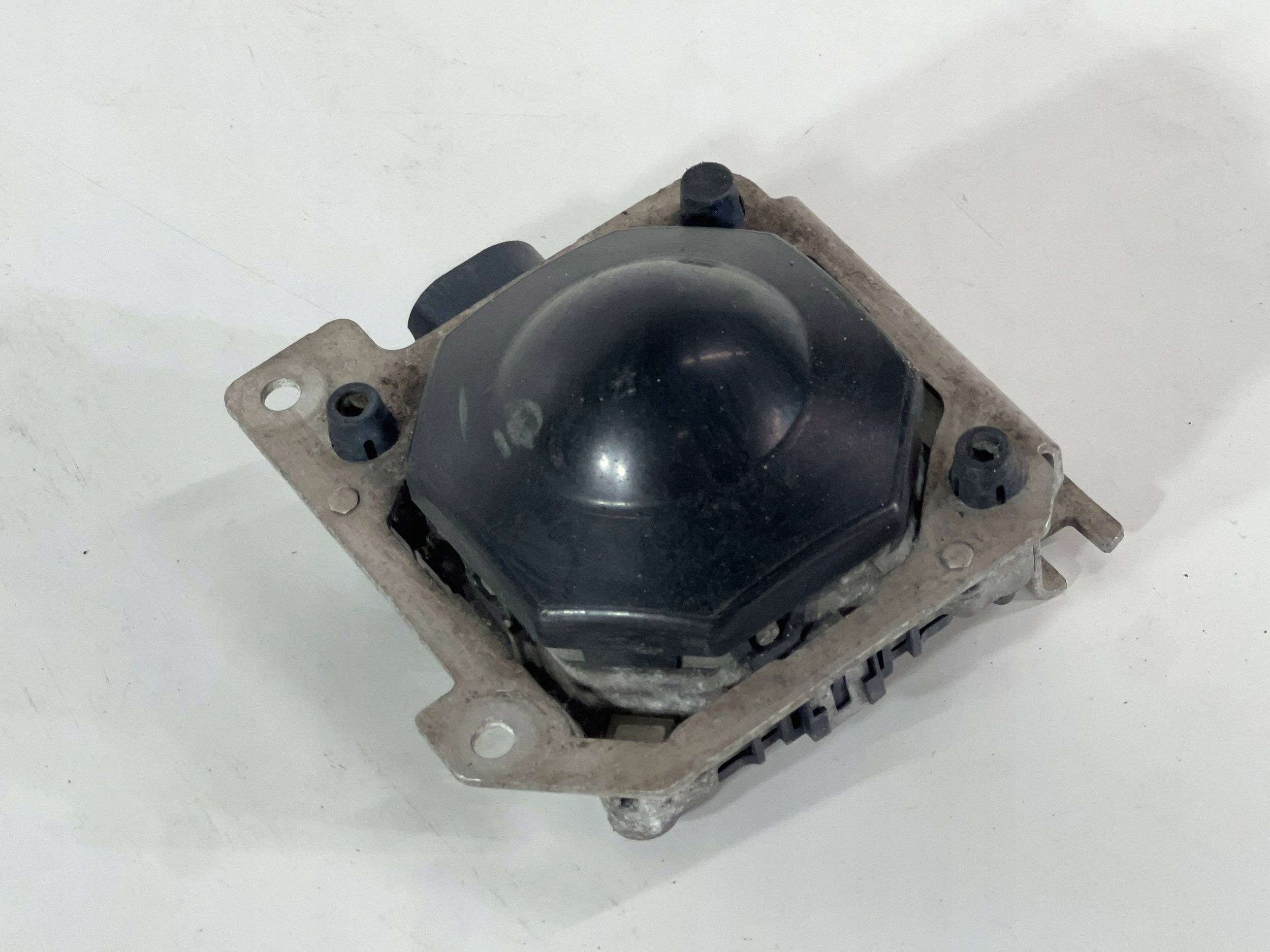 Distronic-tutkasensori OEM 8W0907561C Audi A4 B9:lle