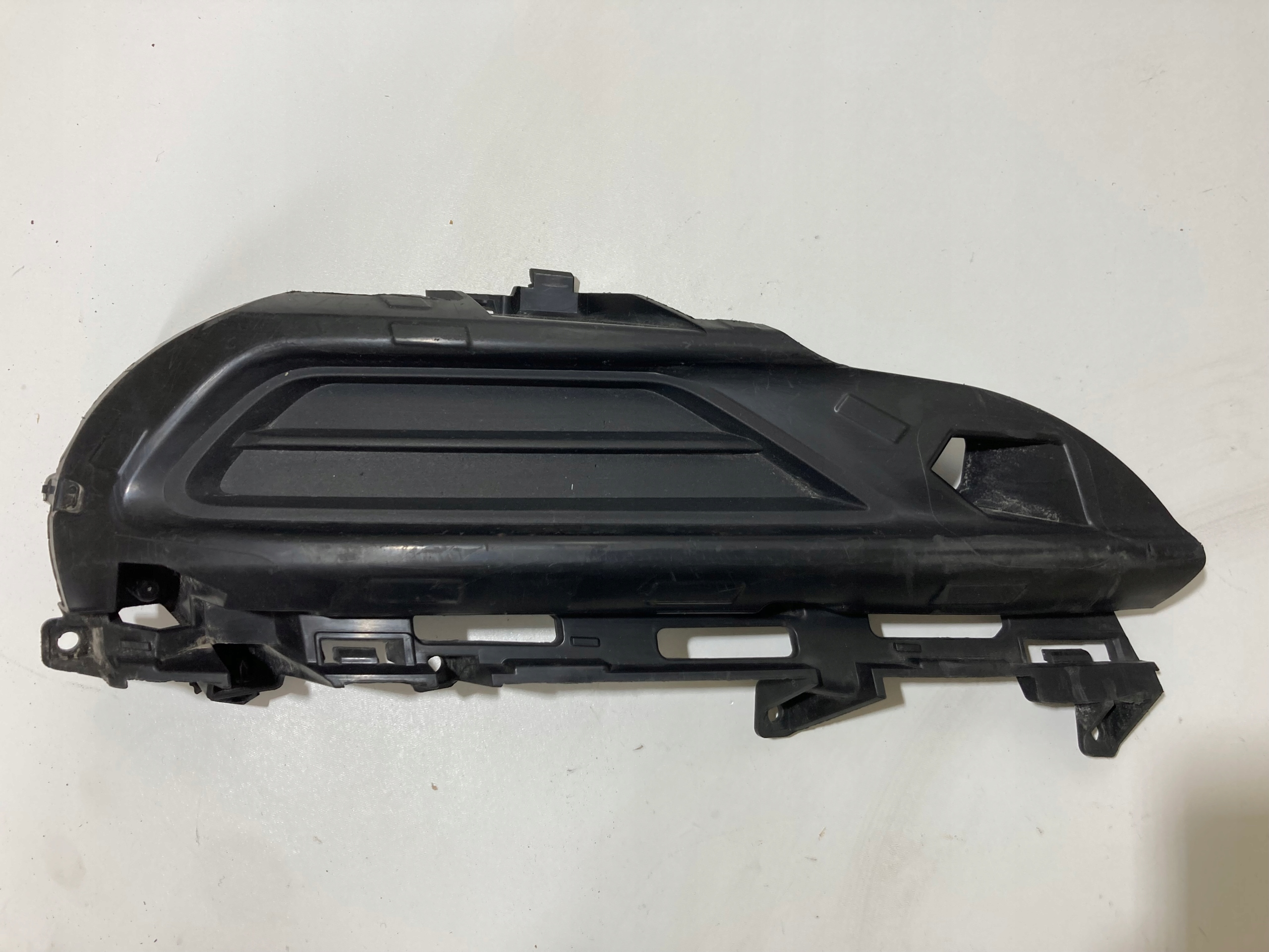 VOLVO XC60 II 2017+ GRADE PARA PARA-CHOQUE FAROL DIANTEIRO ESQUERDO 31425181 image 2