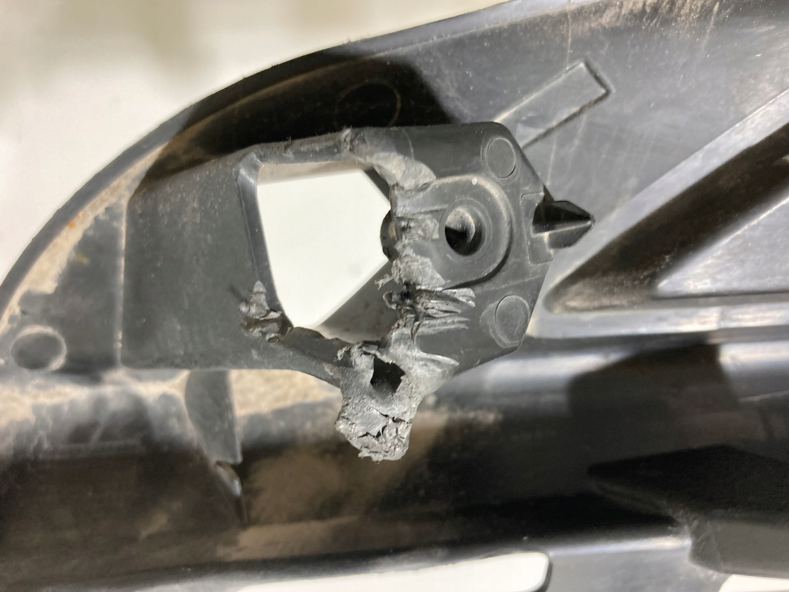 VOLVO XC60 II 2017+ GRADE PARA PARA-CHOQUE FAROL DIANTEIRO ESQUERDO 31425181 image 4