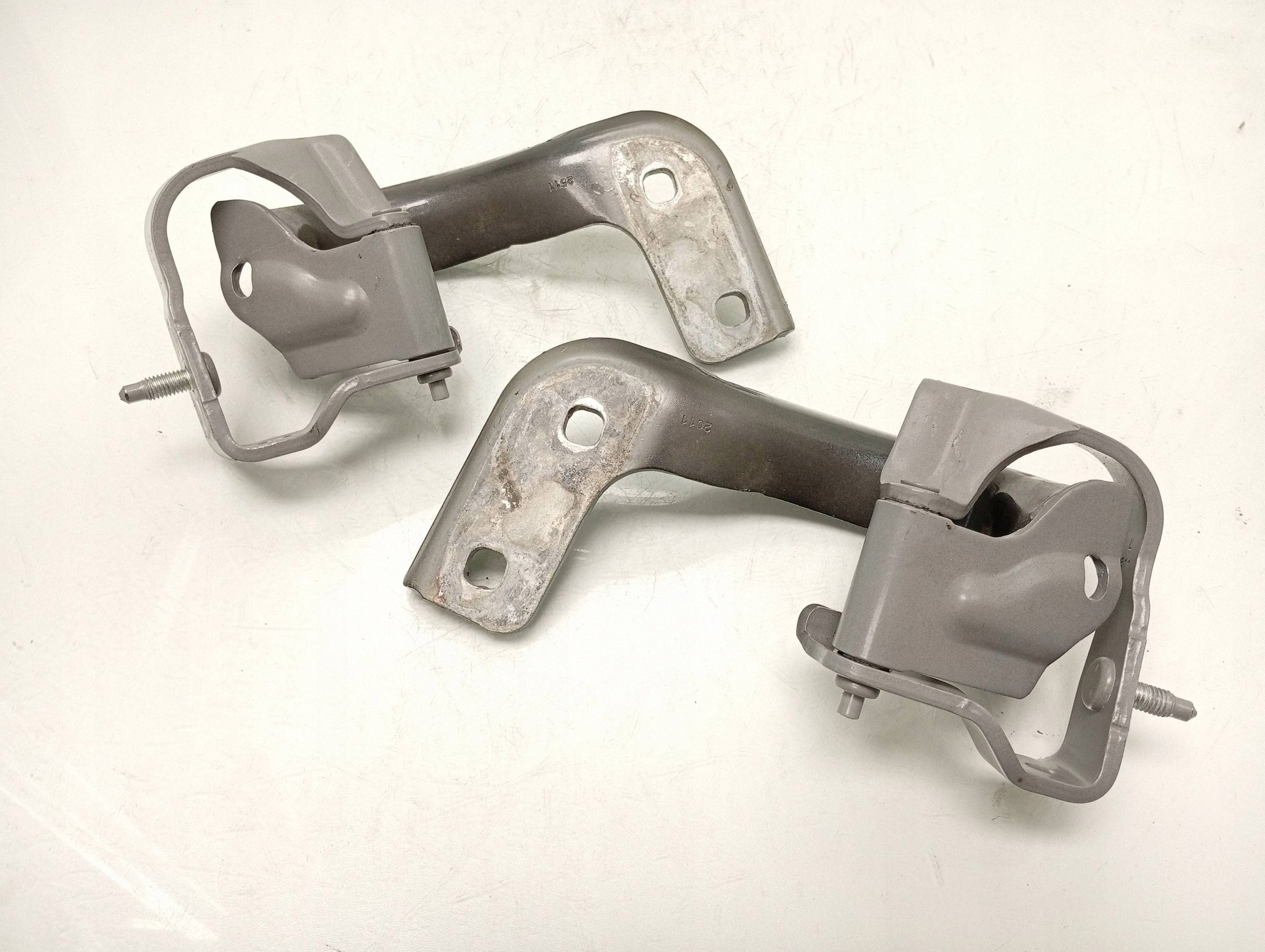 OEM 8R0827299A Left Tailgate Hinge for Audi Q5 SQ5 image 3