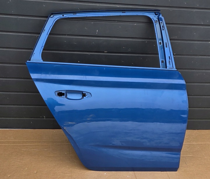 Oikea takaluukku SKODA SCALA 657 2019-