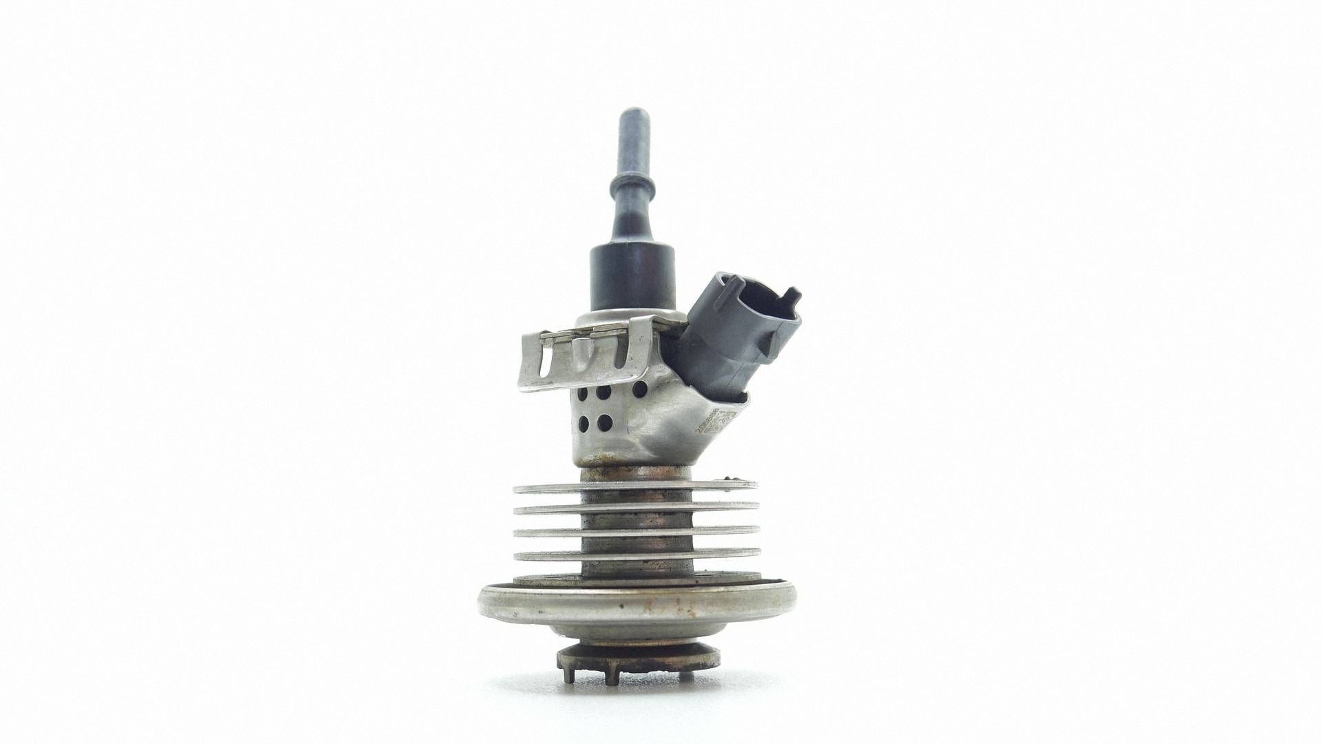 AdBlue-suutin OEM A0004900713 Mercedes E W212:lle