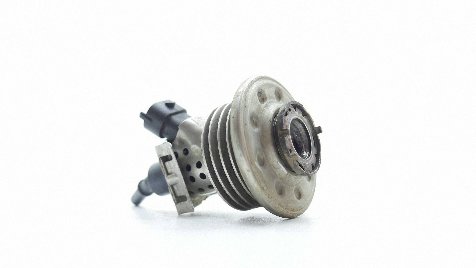 AdBlue-injector OEM A0004900713 voor Mercedes E W212 image 3