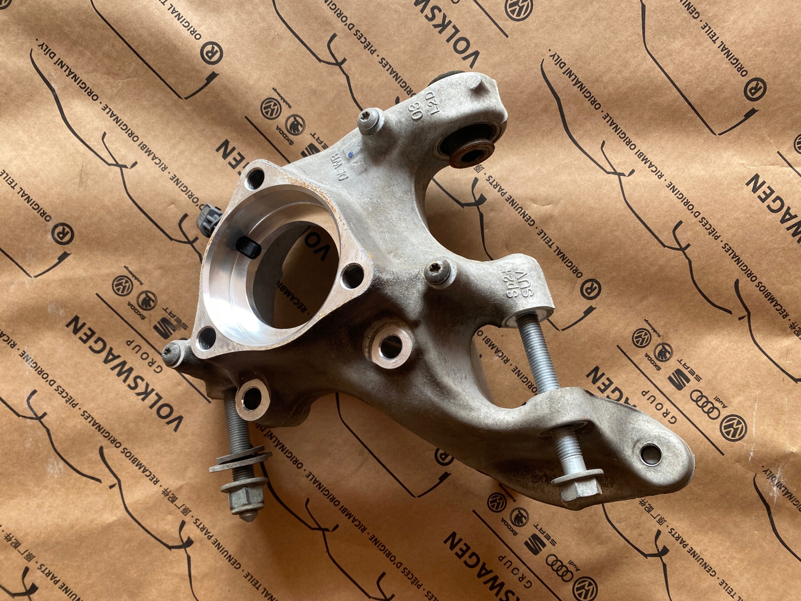 Audi RSQ3 F3 Radlager 5QF505436H Hinten Rechts
