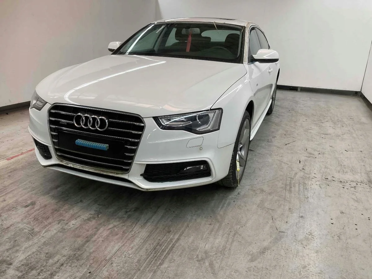 Maçaneta Interna Audi A5 8T Usada Iluminada image 5