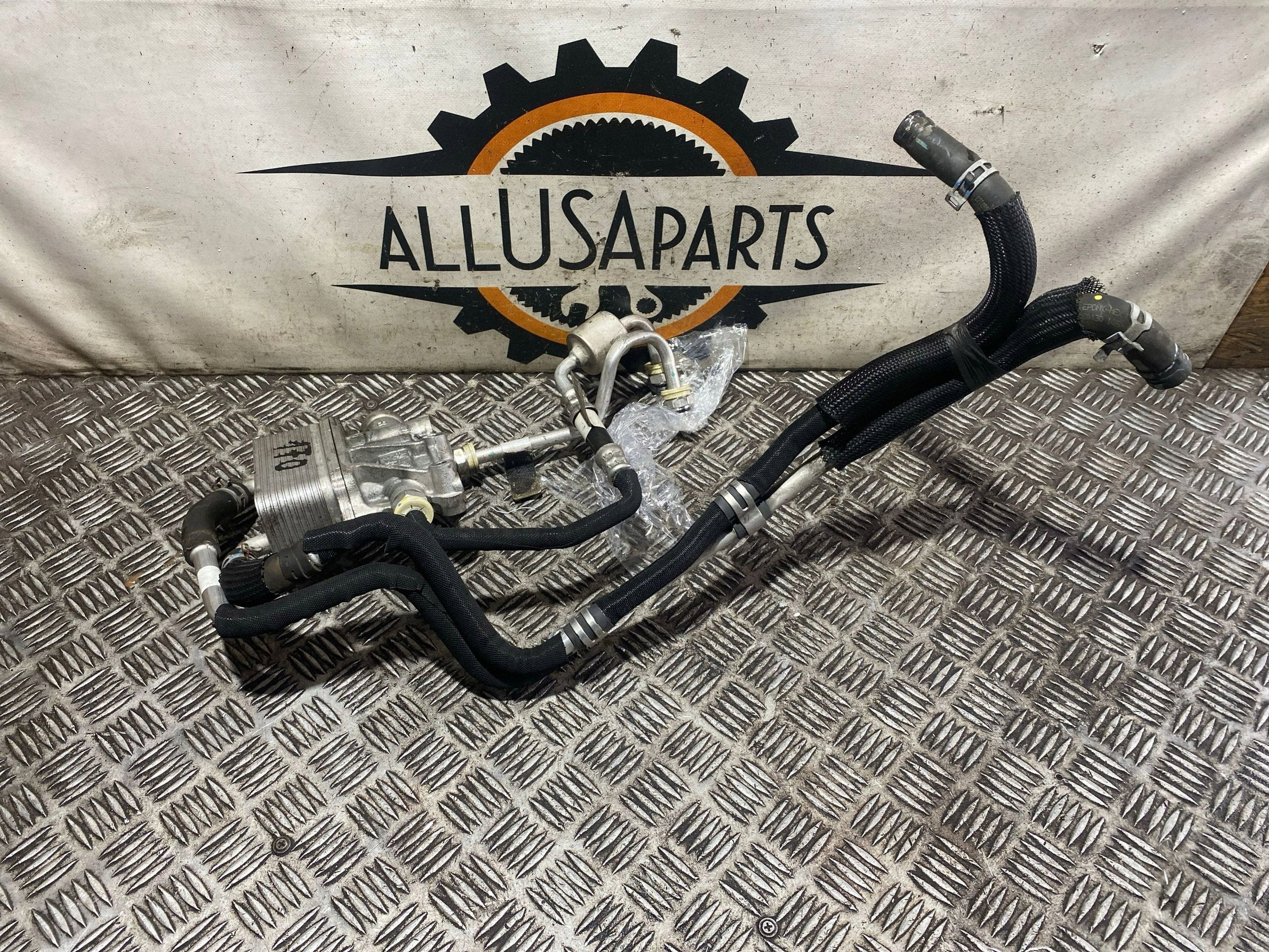 Vaihteistoöljynjäähdytin OEM 68233384AA Durango/Grand Cherokee image 2