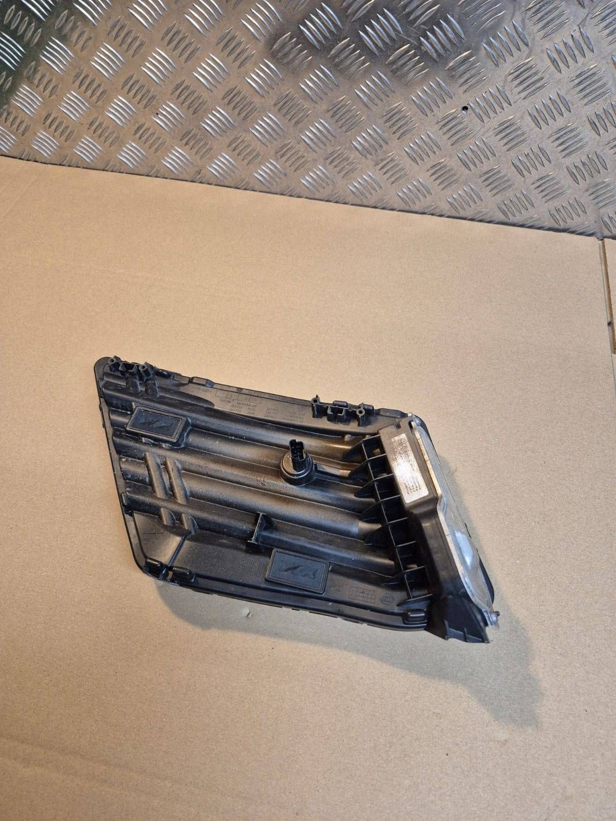 Faro derecho LED DRL OEM 9851053980 para Peugeot 208 image 3