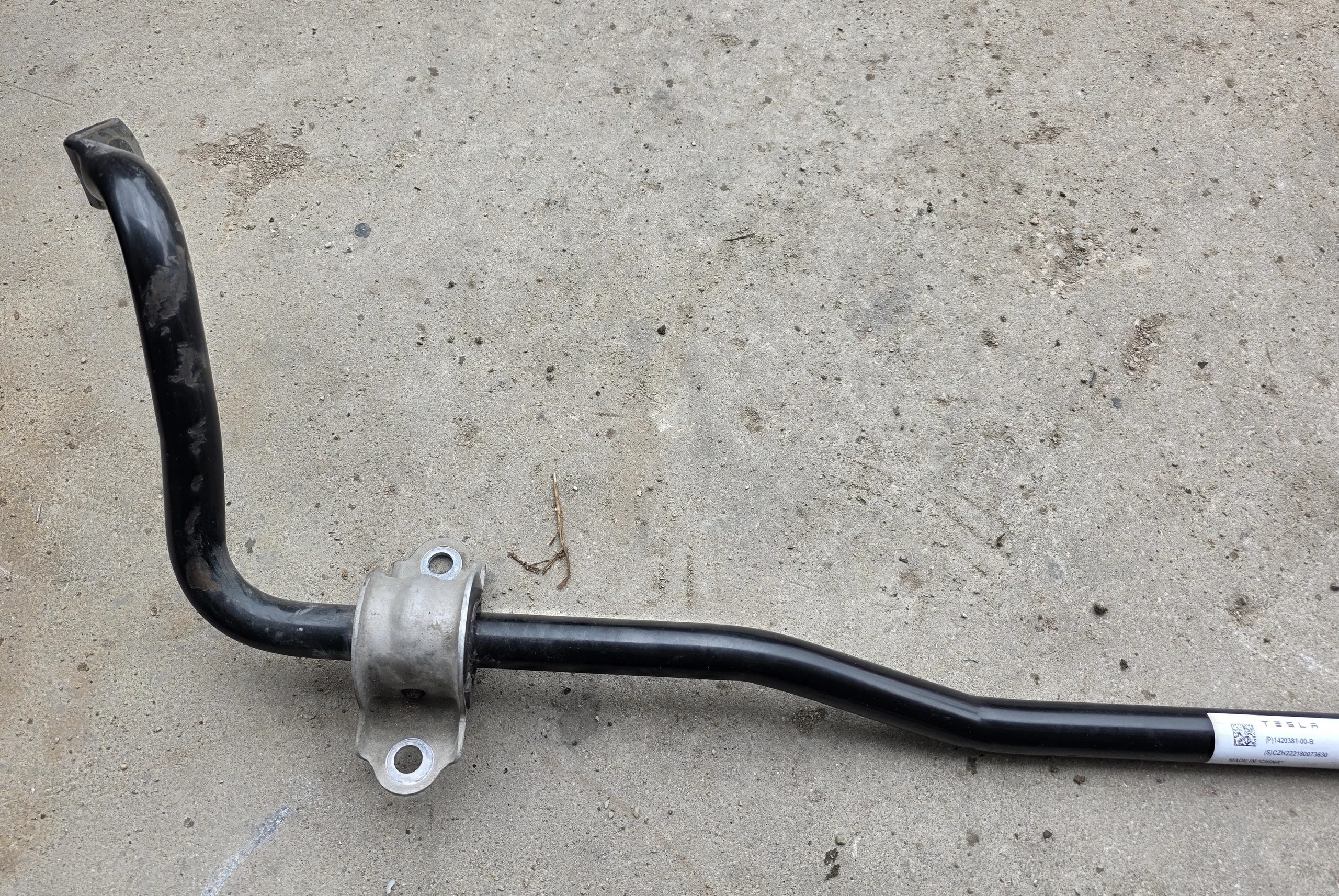 Tesla Front Stabilizer Link OEM 142038100B Used image 3