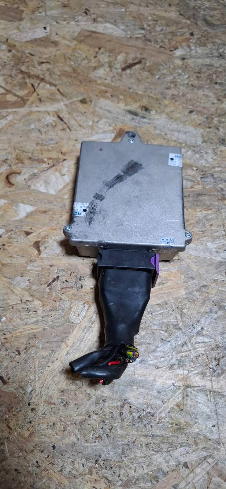 Käytetty AG CZECH osa OEM 67R-014313