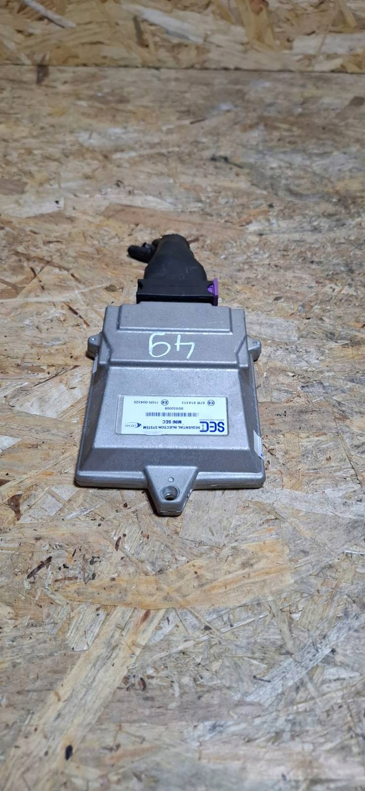 Peça AG CZECH usada OEM 67R-014313 image 3