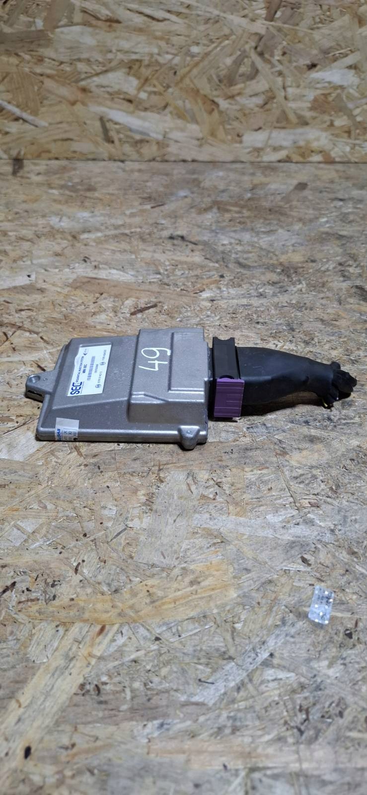 Peça AG CZECH usada OEM 67R-014313 image 4