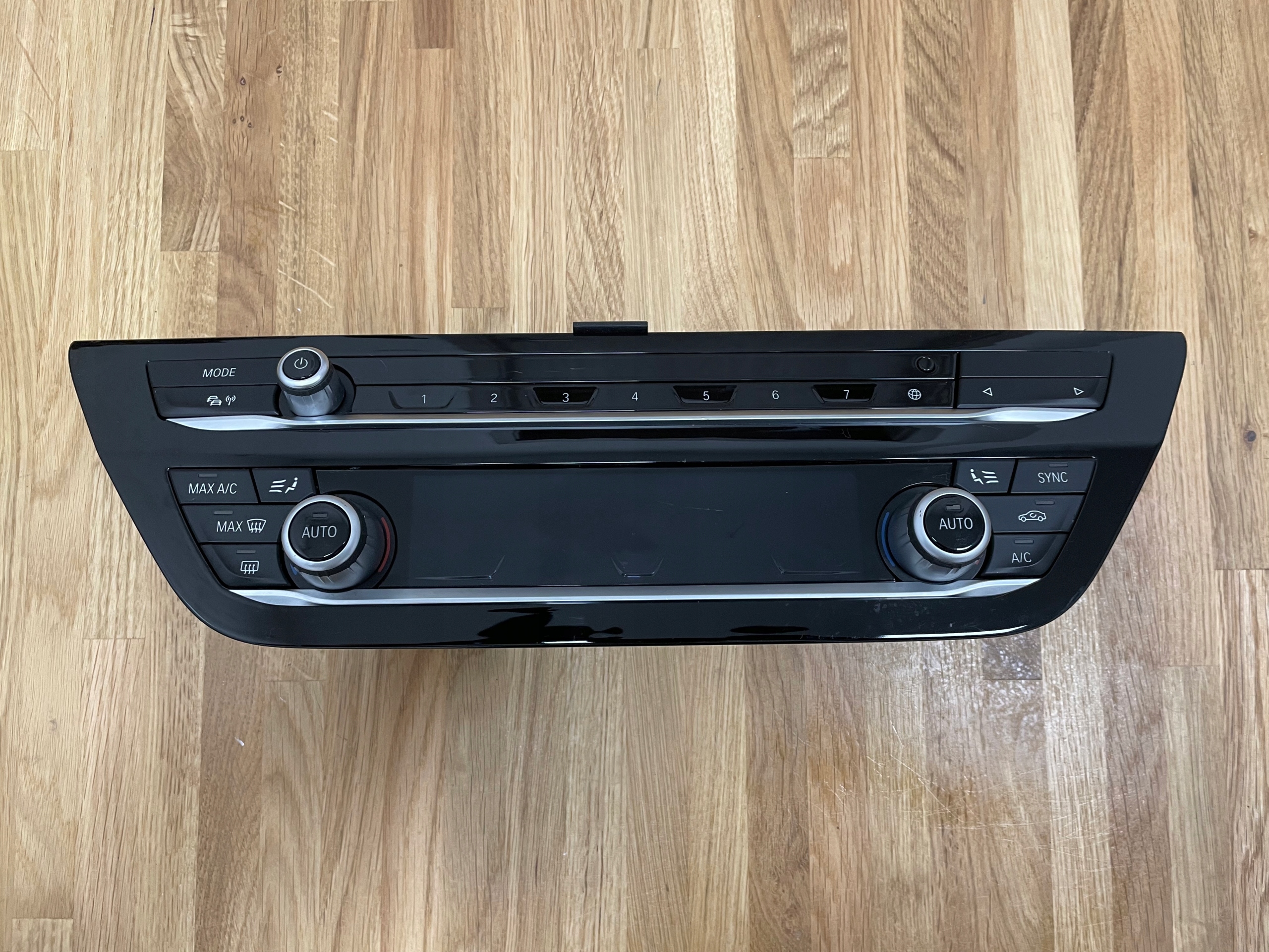 Climate and Radio Panel BMW 5 G30 G31 G11