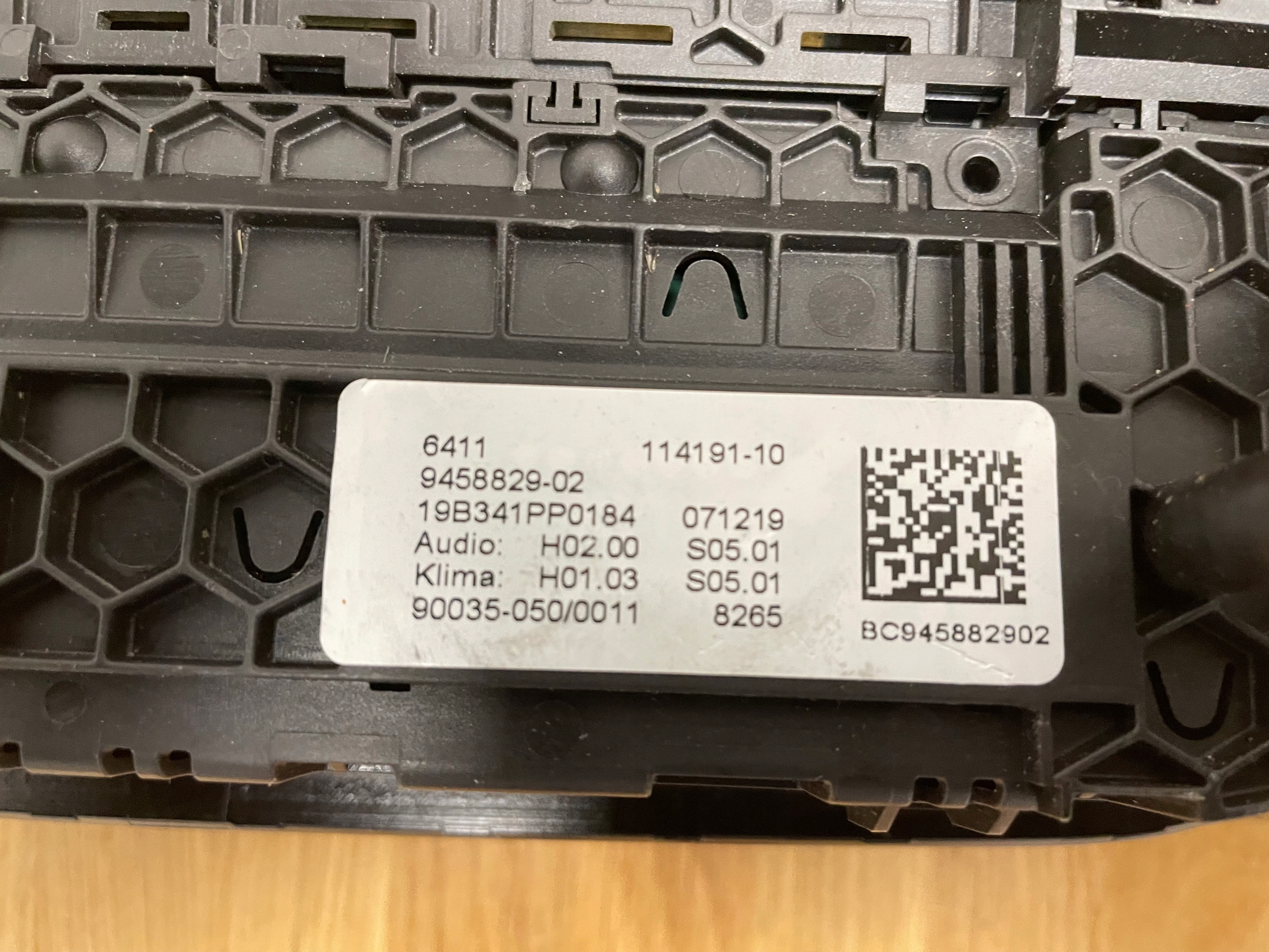 Panel de clima y radio BMW 5 G30 G31 G11 image 6