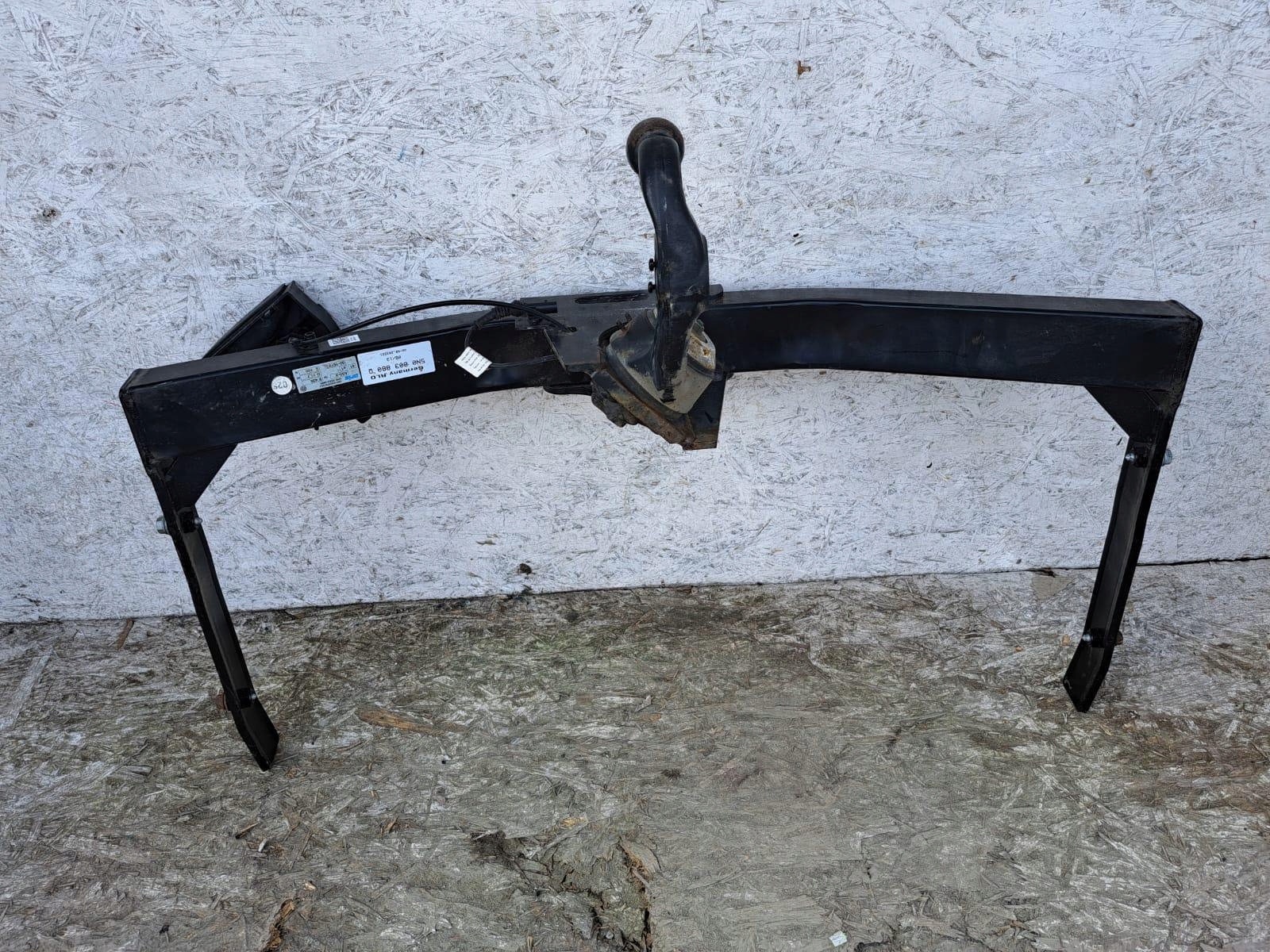 Barre de remorque VW TIGUAN 5N OEM 5N0803880Q - Occasion