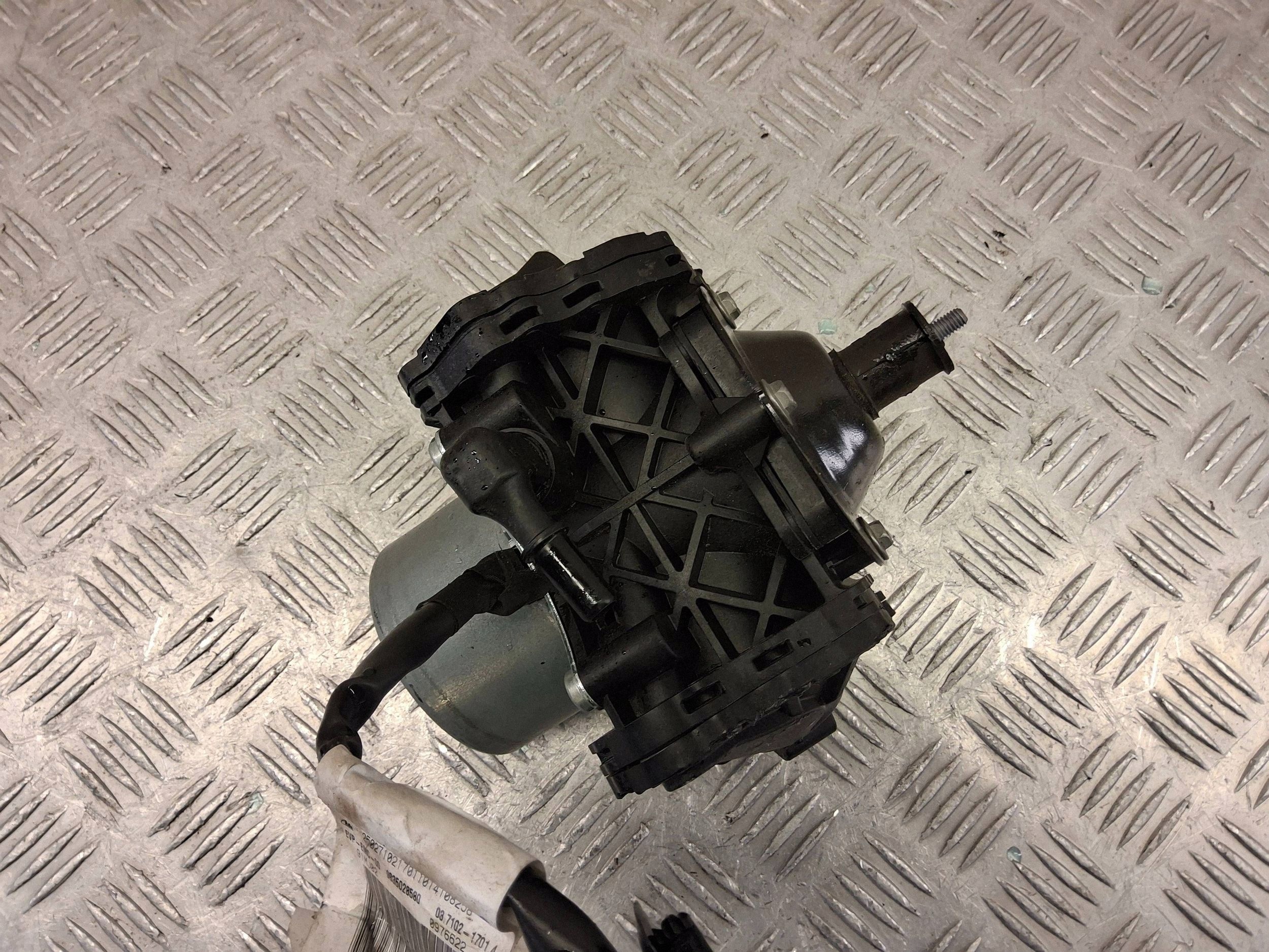 Bomba de vacío OEM 9835028580 para Mokka-e II B 2022 image 3