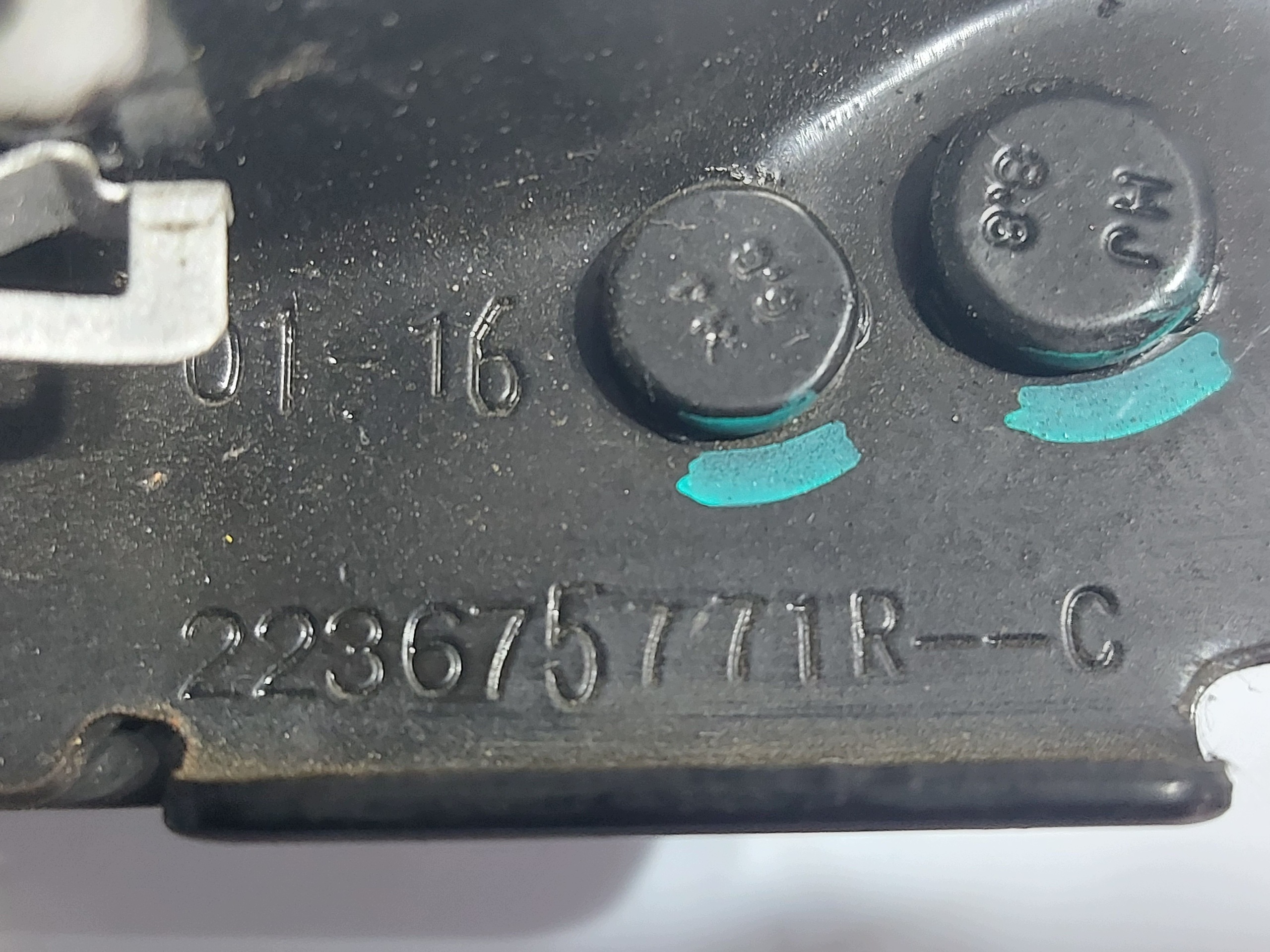 Suporte sensor combustível OEM 223675771R Nissan Qashqai image 3