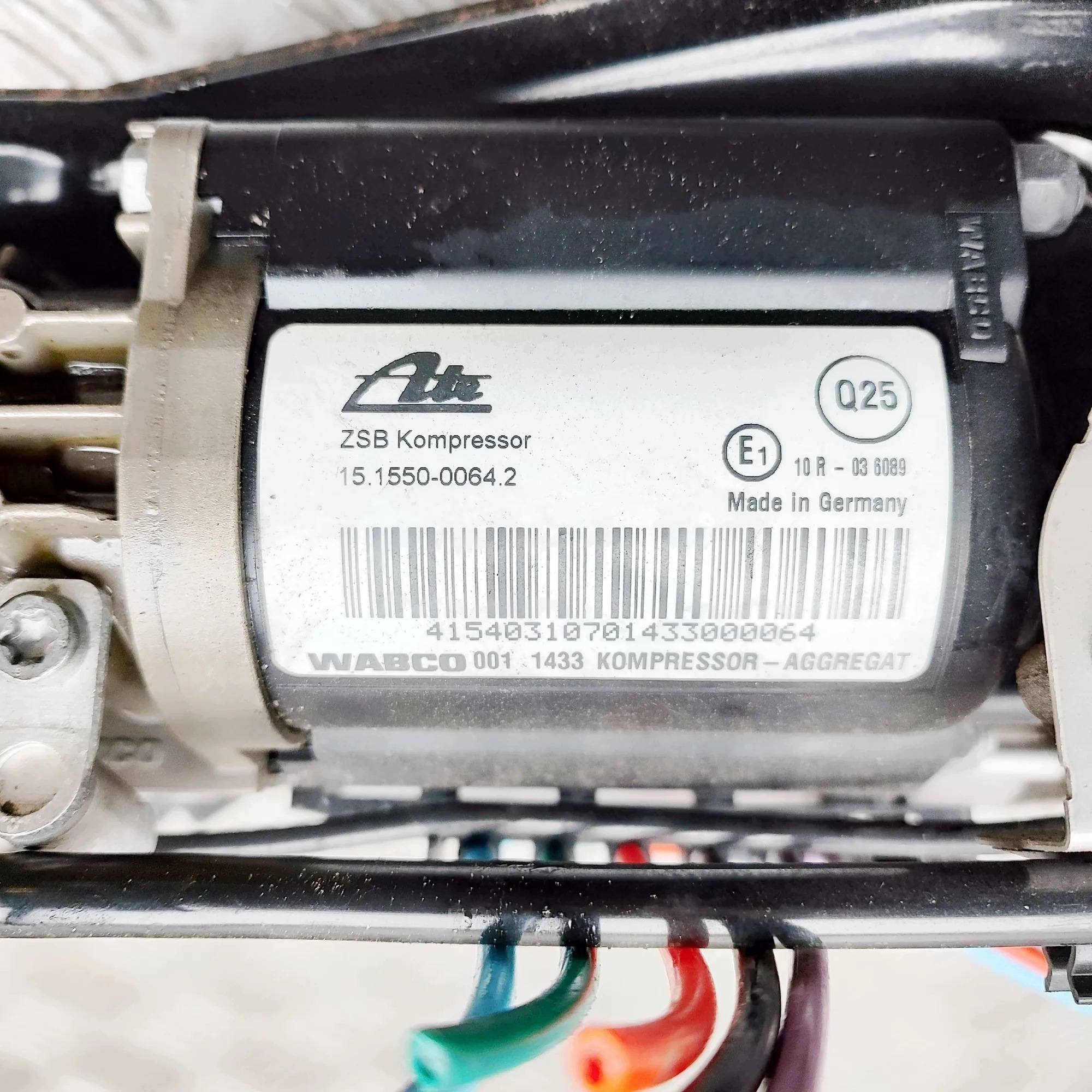 Compresseur suspension VW Bentley OEM 3D0616005P image 10