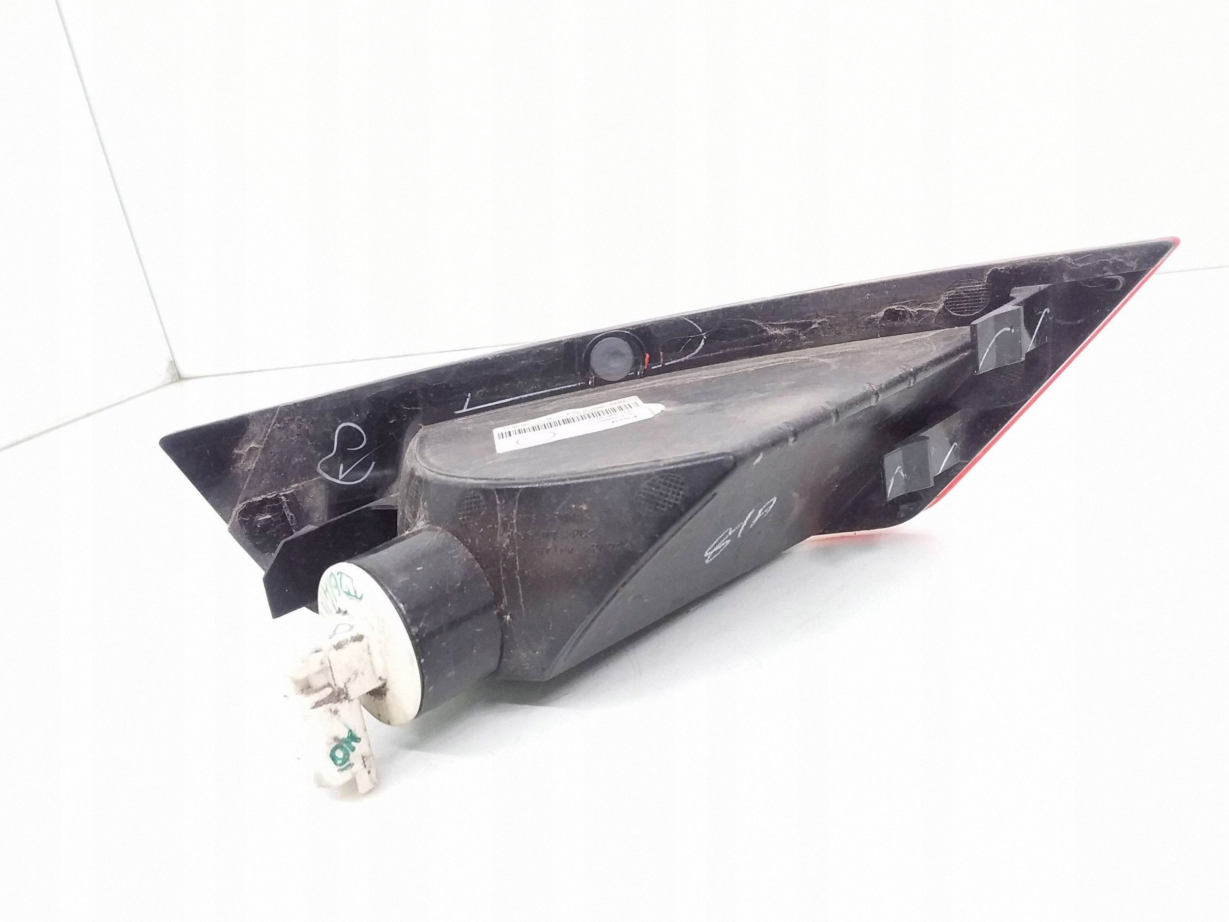 Luz de parachoques trasera derecha OEM CN15-15500-AD Ford Ecosport image 3