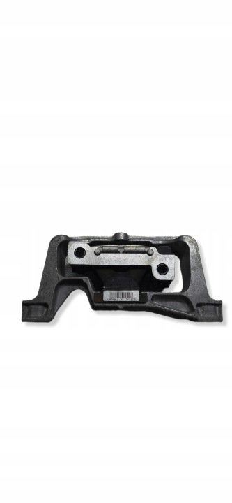 Mercedes C117 W176 M133 AMG Supporto Motore Destro A2462402417