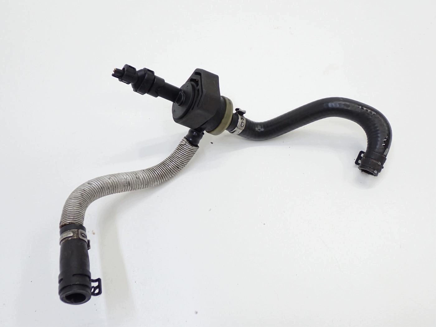 Bränsleångventil OEM A0009975012 Mercedes W176 image 2