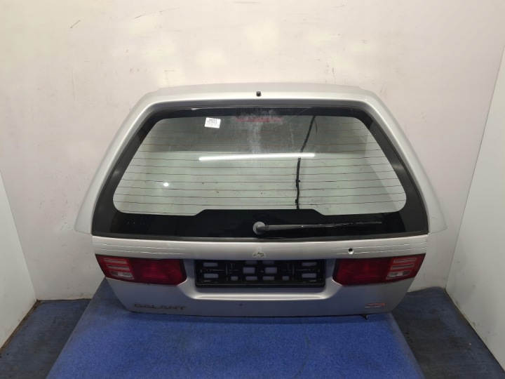 Mitsubishi Galant VIII farmari takaluukku A69