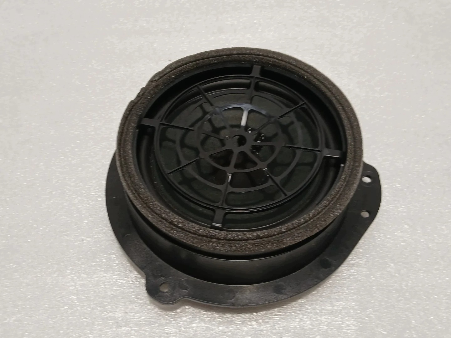 Audi Bang & Olufsen Luidspreker OEM 8W5035411A - Gebruikt image 2