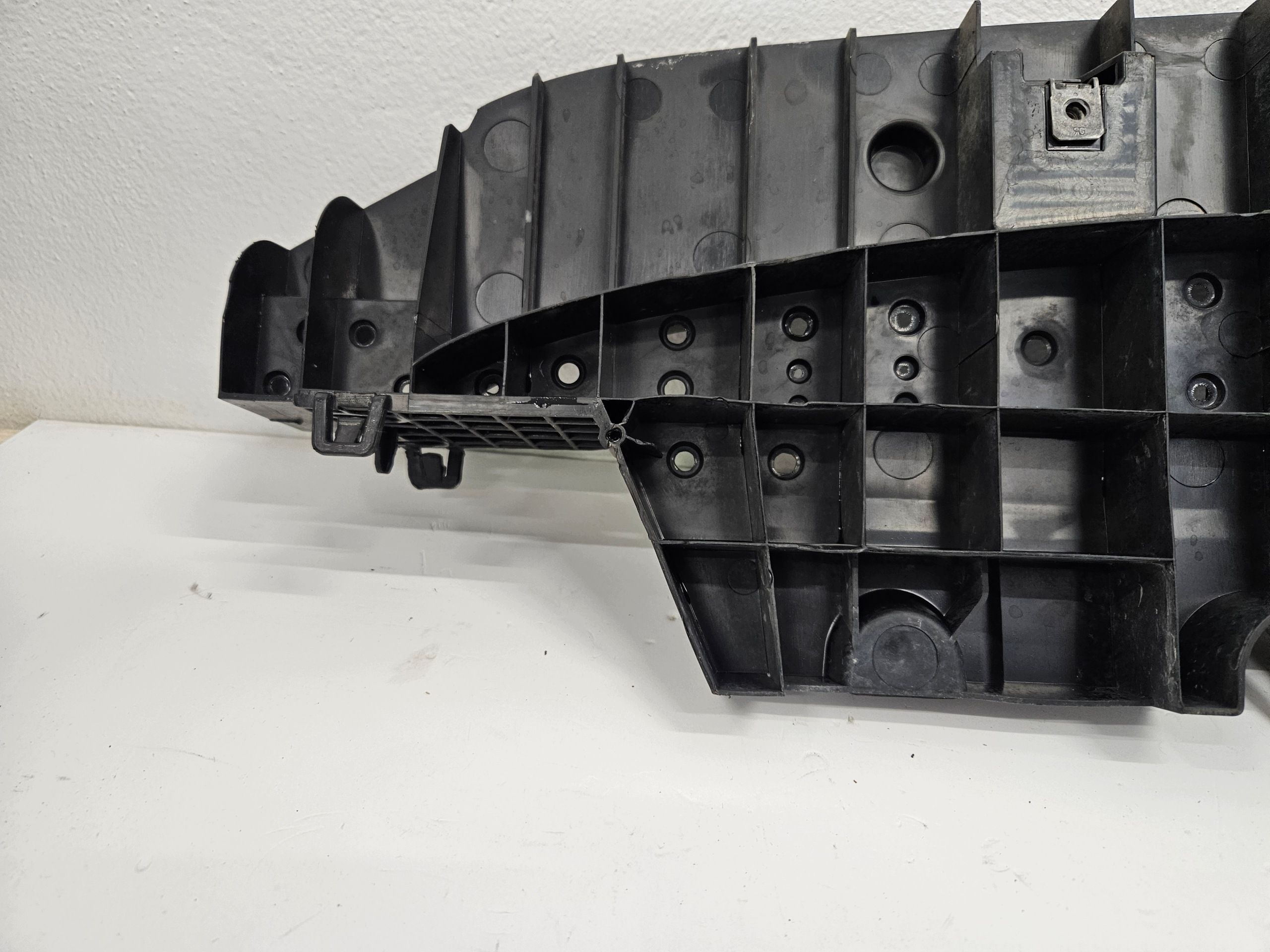 OEM 9813379780 Escudo do para-choques dianteiro Citroen C3