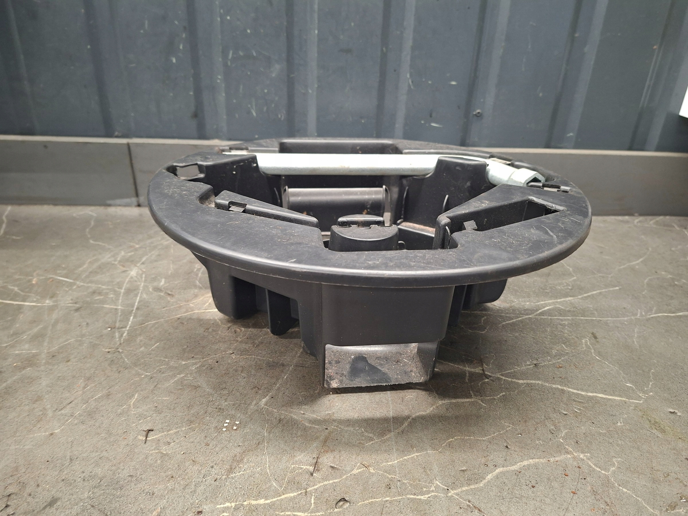 Kit de Cric Roue de Secours Ford Ka MK2 OEM 51716187 image 2