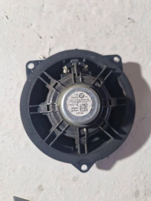 BMW OEM 9264943 keskitaajuuskaiutin F20 F23 F87 F30